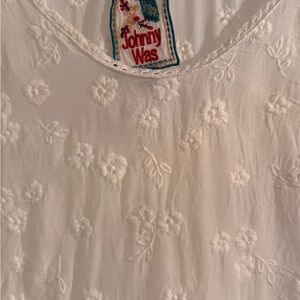 Johnny Was White Embroidered Floral Boho short sleeved Top
